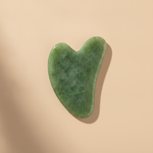 Gua sha viso verde in pietra di giada per il massaggio facciale Nuvia
